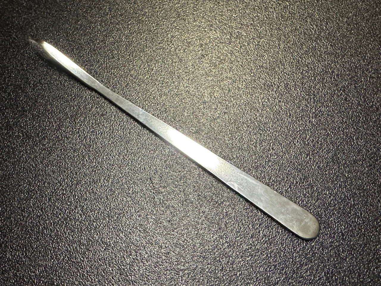 Handle photo of Arthrex AR-13210 Low Profile Hohmann Retractor, 8mm