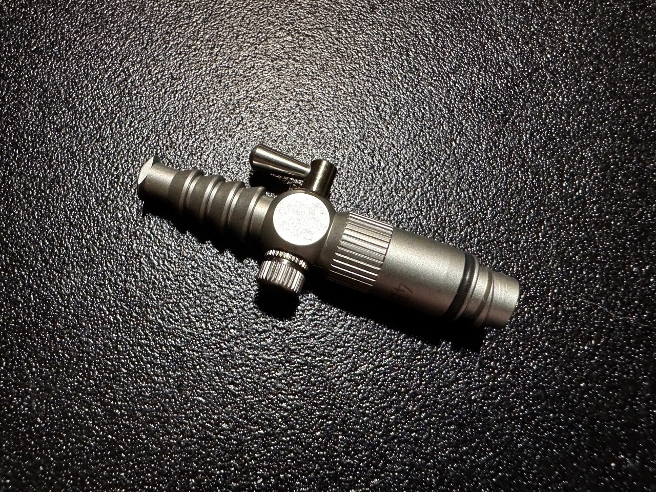 Bottom photo of Stryker 333-000-001 Cannula Irrigation Adapter with Stopcock & Luer Lock