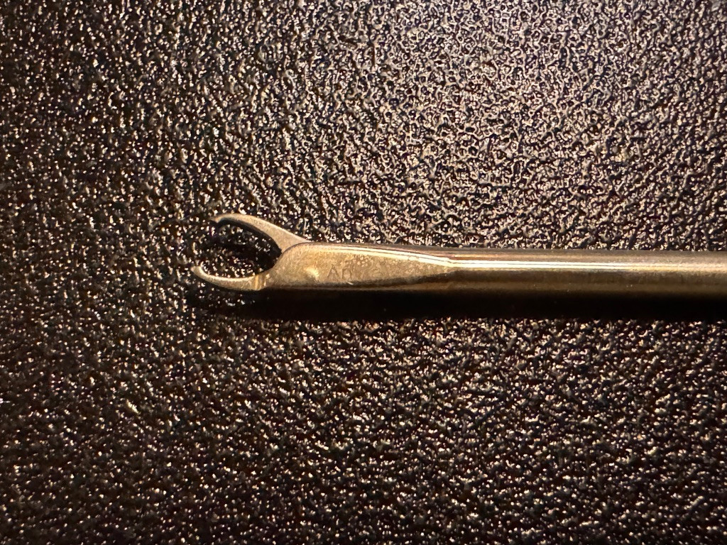 Jaw photo of Arthrex AR-12540 Arthroscopic Suture Retriever, STR, 3.4mm