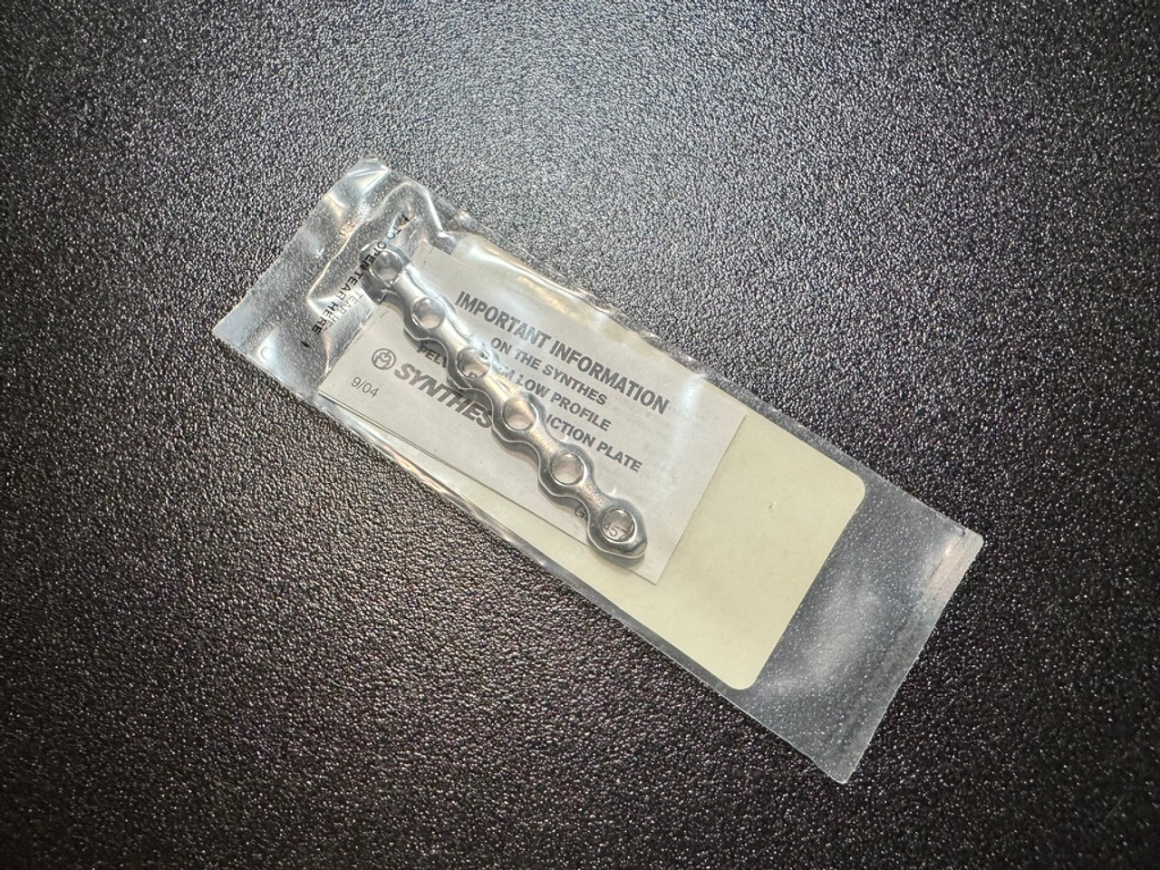 Plate photo of Synthes 02.100.106 Locking Low Profile Reconstruction Plate, 3.5mm, 6 Holes