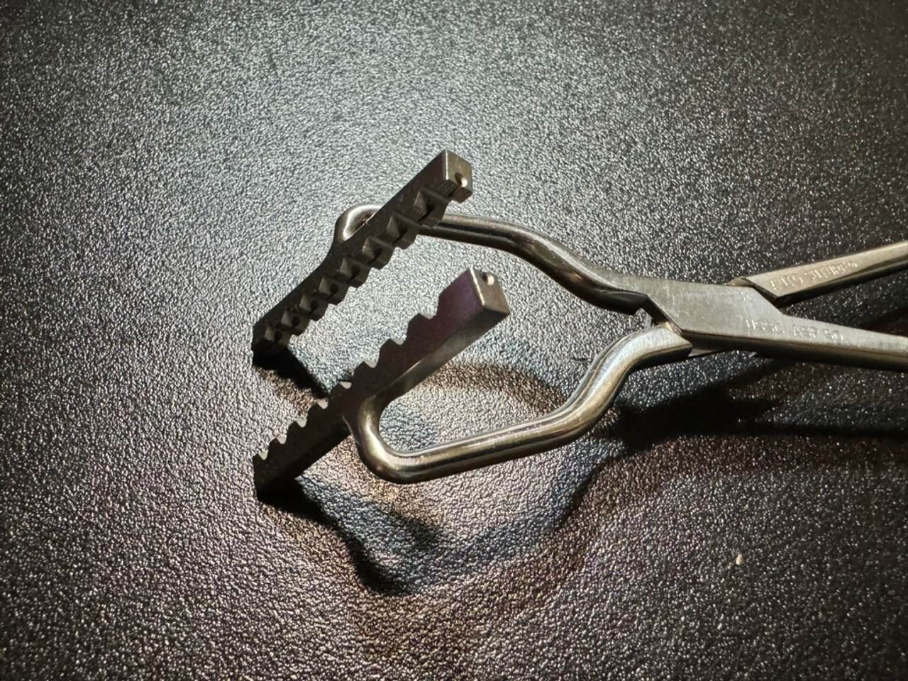 Jaw photo of Auto Suture ASP 50 Purse String Clamp