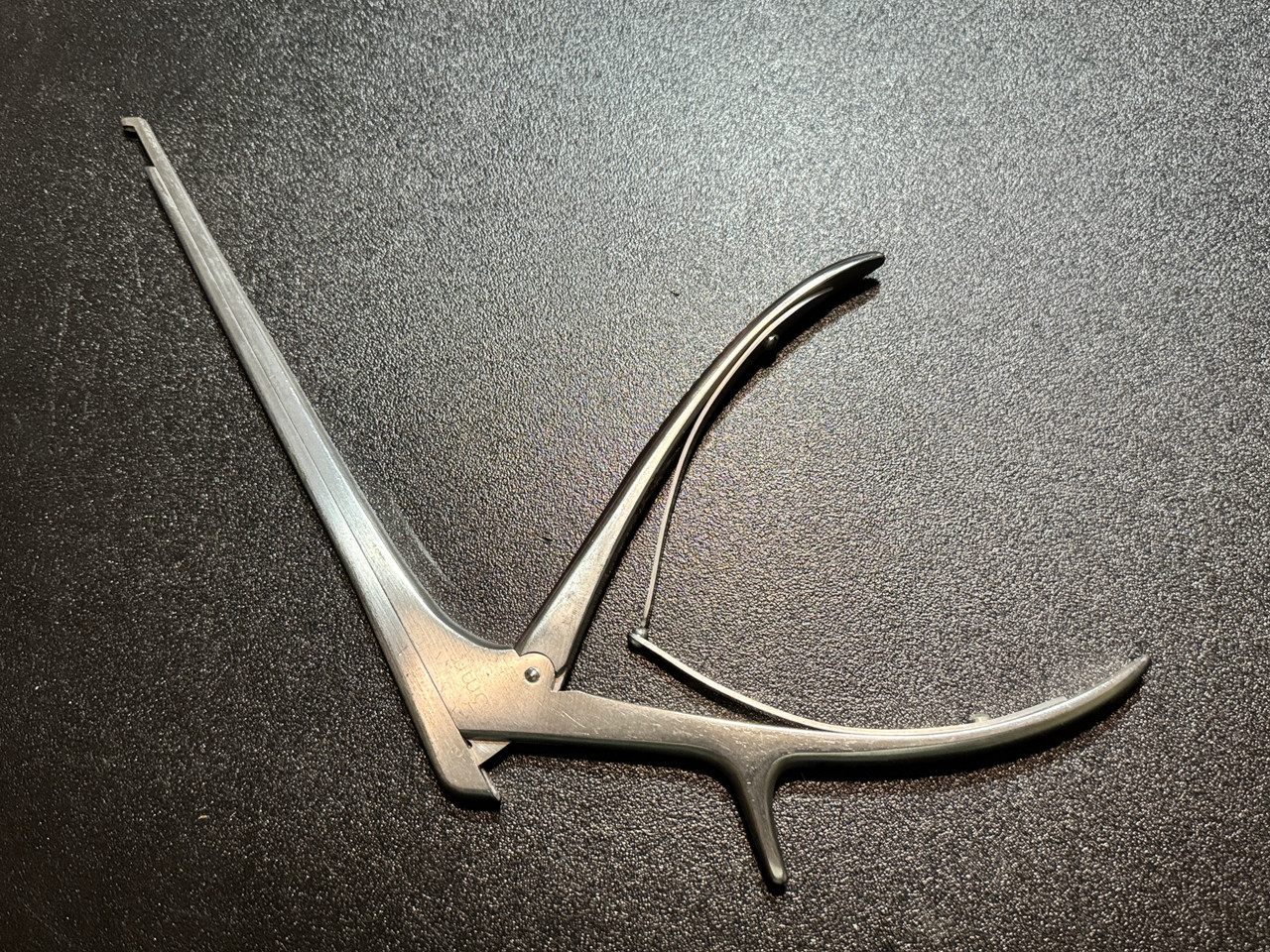 Handle photo of Jarit 280-200 Spurling Kerrison Rongeur 40° Up, 3mm, 8"