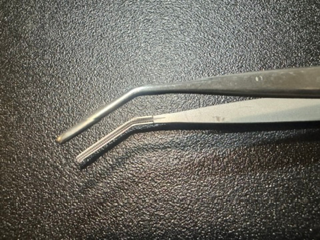 Jaw photo of Jarit 320-106 Angled DeBakey Vascular Forceps, 2mm, 7.5"