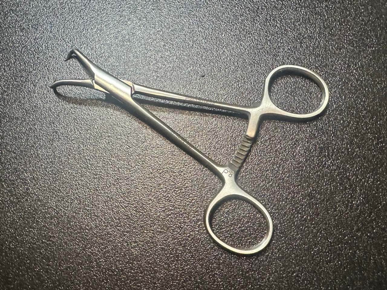 Handle photo of Paragon 28 P99-150-0013 Sharp Tip Bone Reduction Clamp, 5"