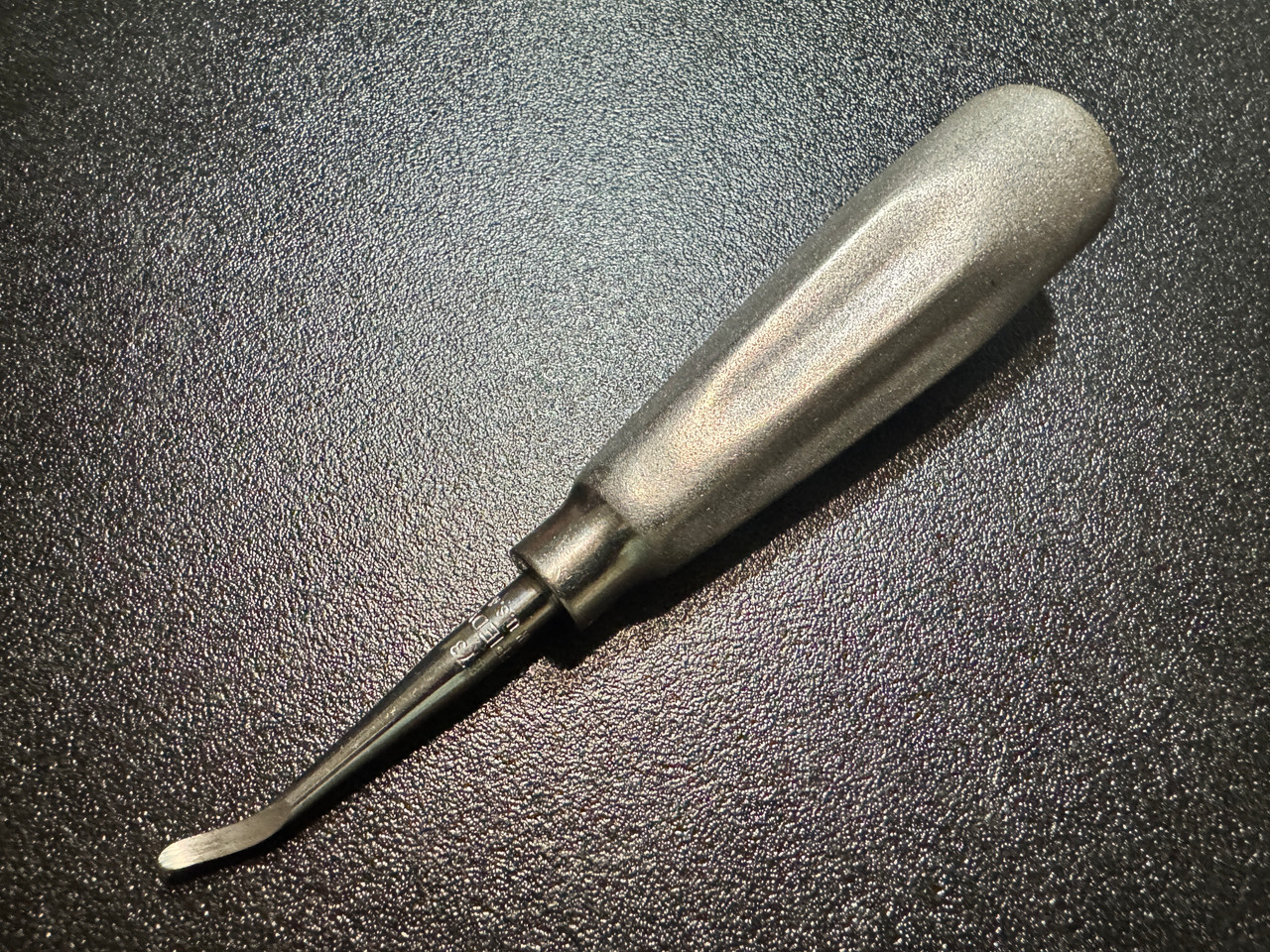 Photo of Hu-Friedy E73 Miller Apexo Elevator, No 73