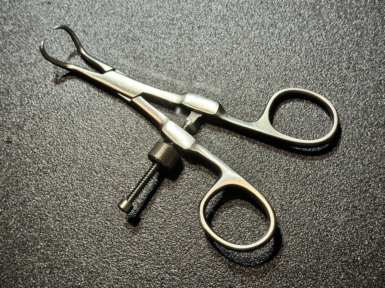Handle photos of Acumed 1207K Weber Spin Down Bone Clamp, 5.25"