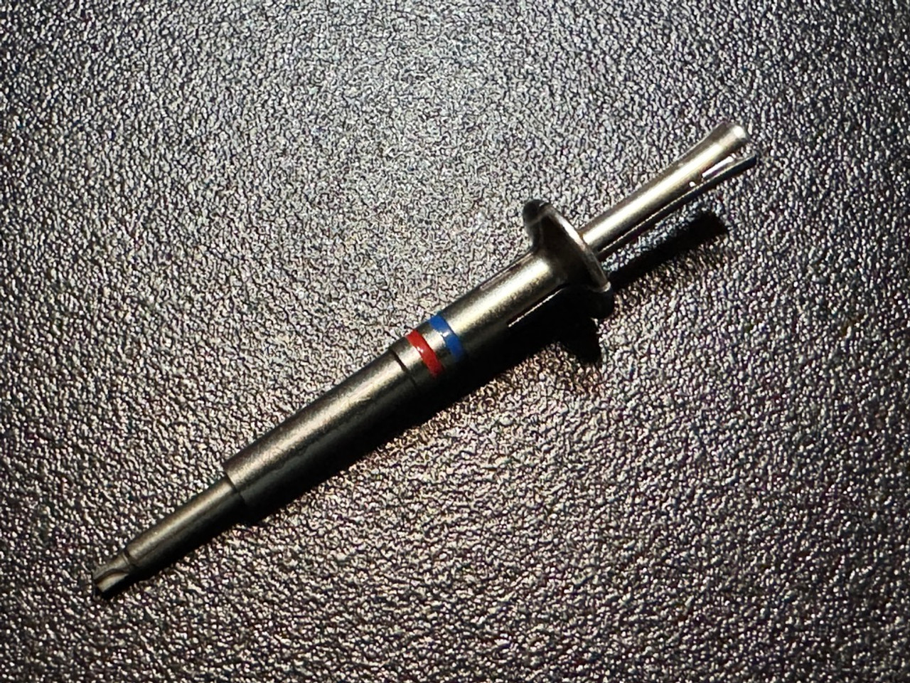 Photo of Synthes 314.67 Screwdriver Blade & Holding Sleeve for 1.5/ 2mm Screw Photo of Synthes 314.67 Screwdriver Blade & Holding Sleeve for 1.5/ 2mm Screw