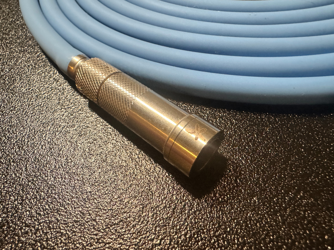 Endoscope connector photo of Smith & Nephew 2146 Fiber Optic Light Cable 10'