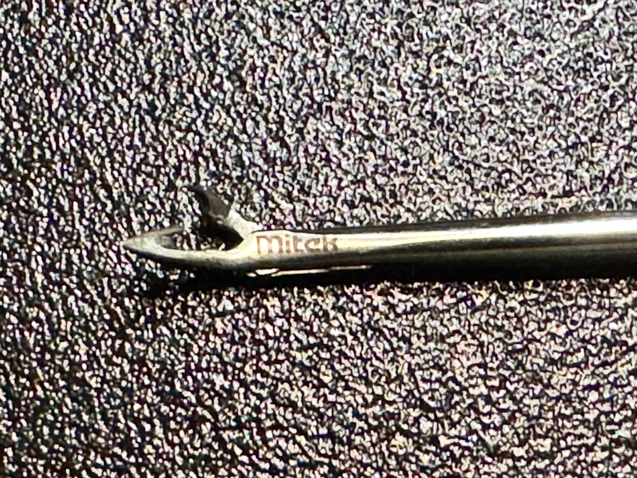 Jaw photo of Depuy Mitek 214602 TAG Penetrating Suture Grasper, 45° Left