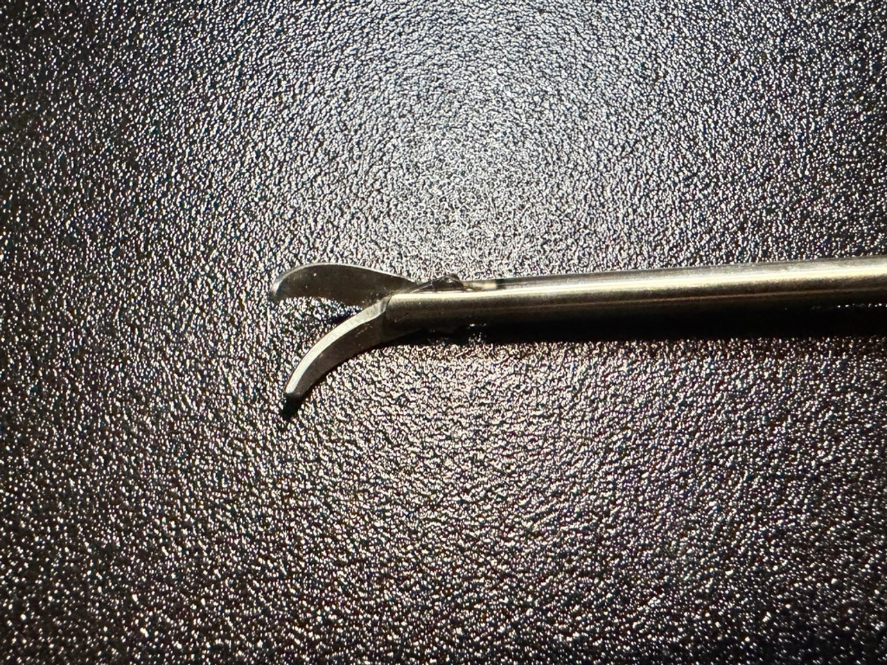 Blade photo of CardioVations SC-90C-22-5 MICS Curved Metzenbaum Scissors Blade photo of CardioVations SC-90C-22-5 MICS Curved Metzenbaum Scissors