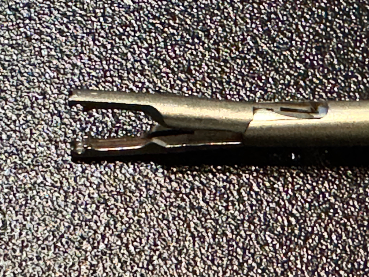 Jaw photo of Weck 544965 Hem-O-Lok Endo5 Endoscopic Clip Applier, ML, 5mm X 32.5cm Jaw photo of Weck 544965 Hem-O-Lok Endo5 Endoscopic Clip Applier, ML, 5mm X 32.5cm