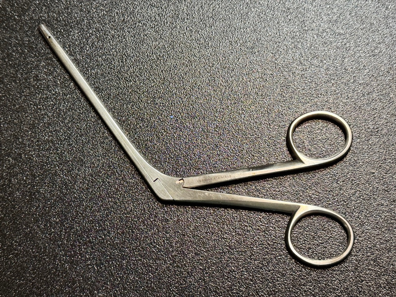 Handle photo of Jarit 440-300 Takahashi Forceps, STR, 2.5mm X 10mm