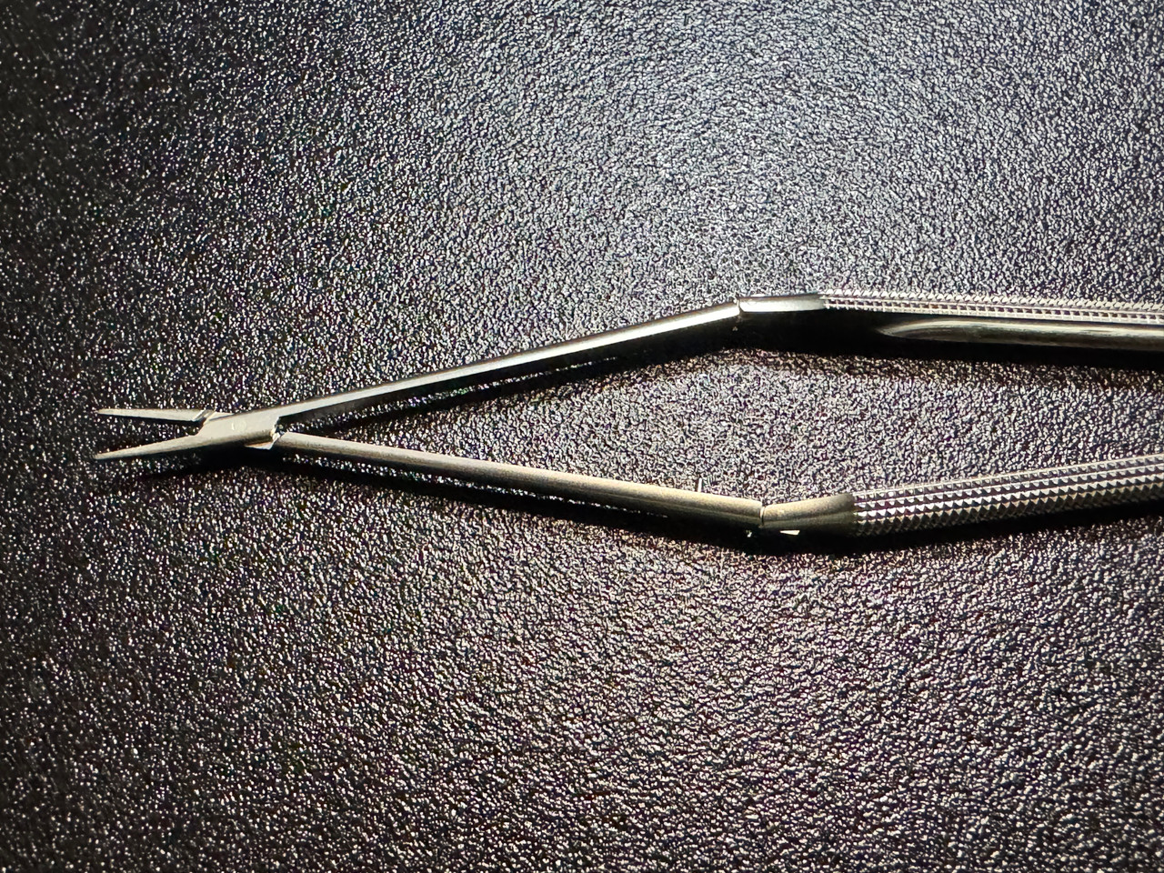 Hinge photo of Snowden-Pencer 32-5374 Double Action Needle Holder, 8.25" (New)