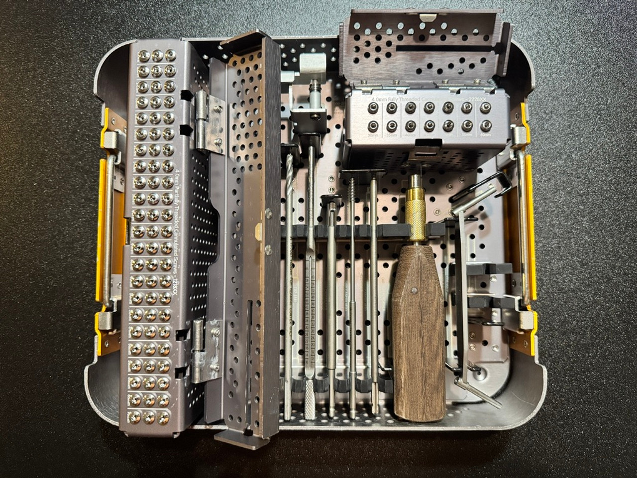 Open photo of Smith & Nephew 7117-7326 4.0mm Cannulated Screw Set