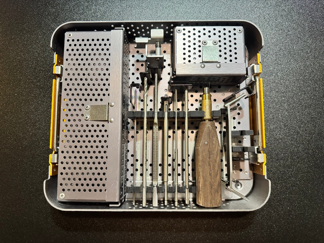 Top photo of Smith & Nephew 7117-7326 4.0mm Cannulated Screw Set