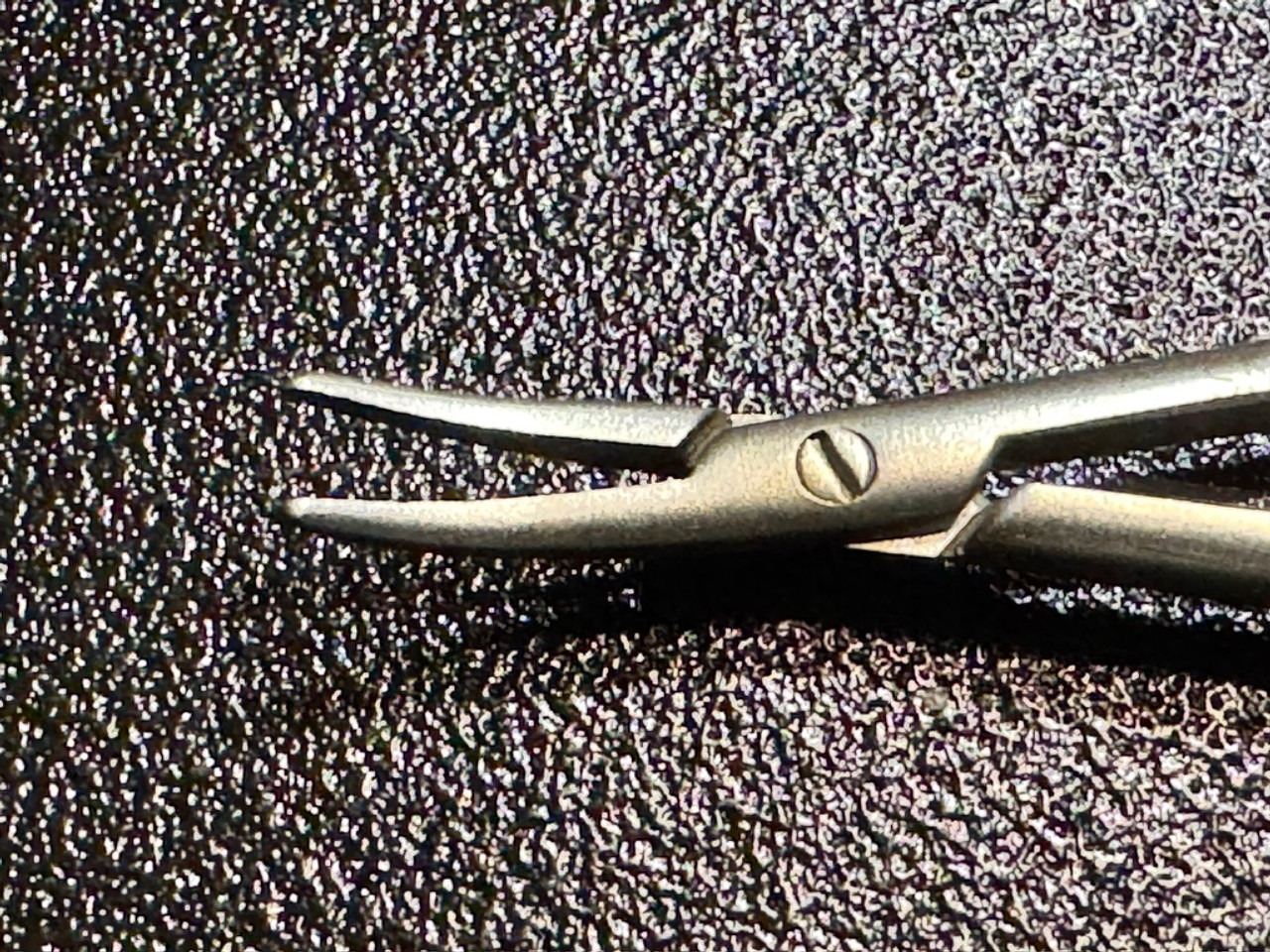 Jaw photo of Snowden-Pencer 32-5479 Micro Diamond-Jaw Castroviejo Needle Holder, CVD, 8.25"
