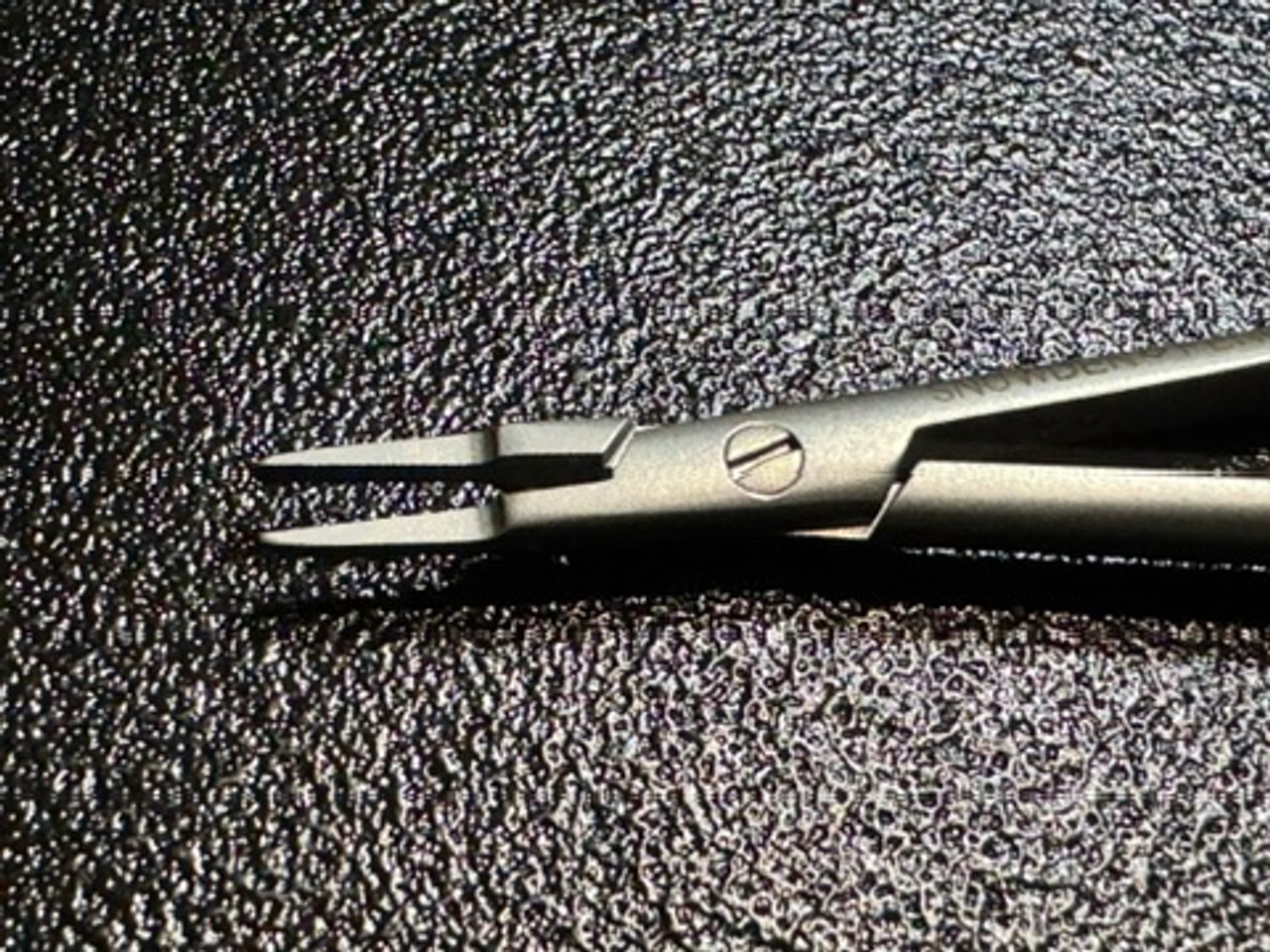 Jaw photo of Snowden-Pencer 32-5459 Micro Diamond Jaw Ryder-Castroviejo Needle Holder, 8.5"