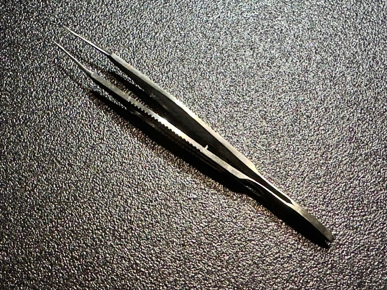 Top photo of V. Mueller OP3308-002 Castroviejo Suturing Forceps, 0.3mm Teeth