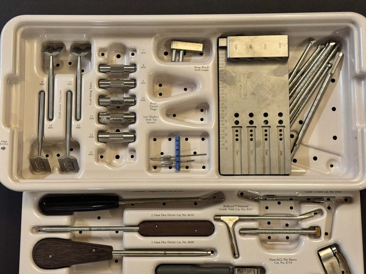 Bottom tray photo of Concept Linvatec Paramax ACL Guide System