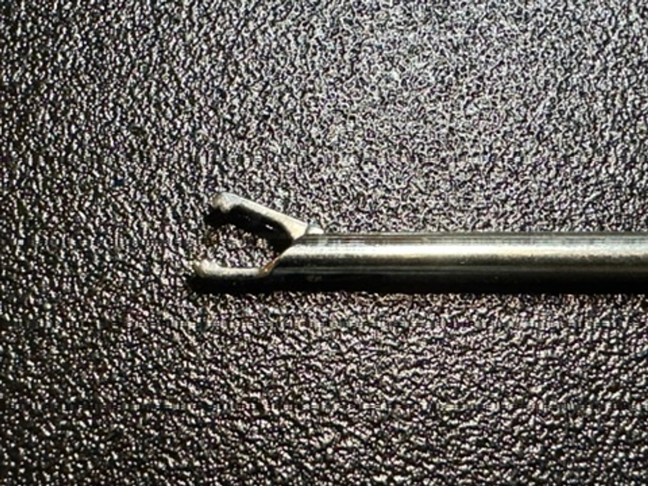 Jaw photo of ArthroCare Atlantech 22-4020 Lobster Claw Suture Retriever