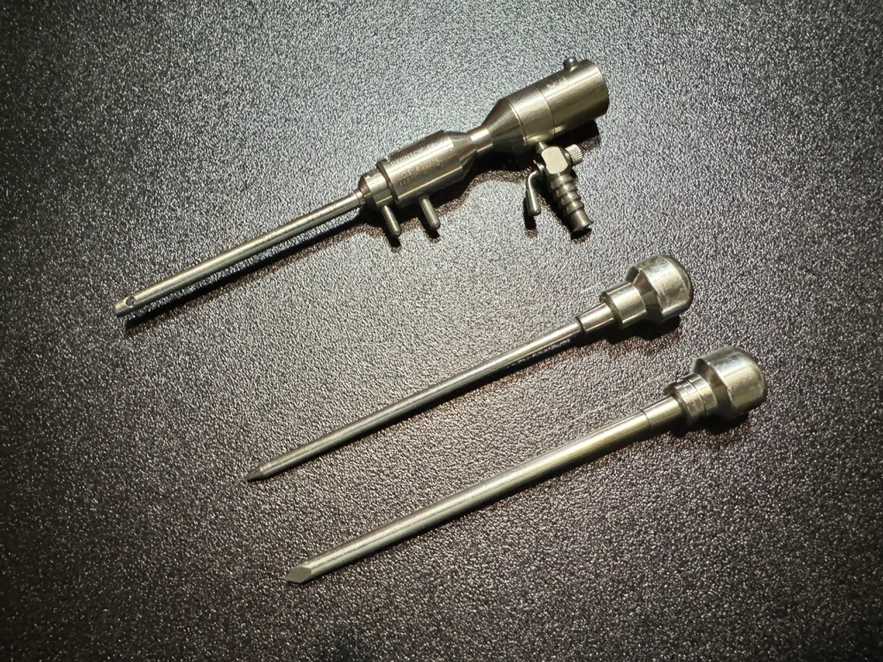 Angle photo of Smith & Nephew 4188 Rotatable Operative Cannula Set for 4mm Arthroscopes