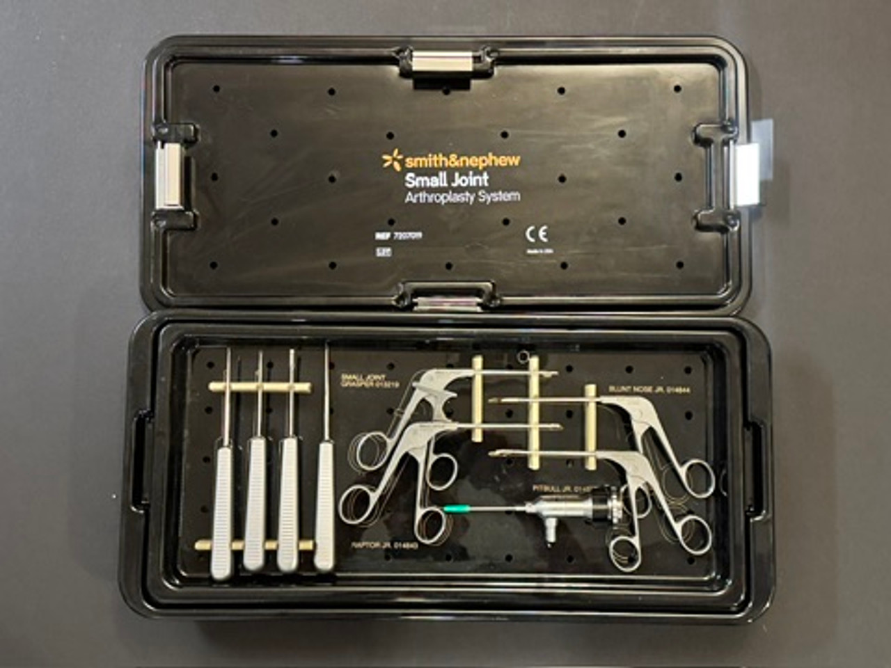 Photo of Smith & Nephew 7207019 Small Joint Arthroplasty System w/ Arthroscope Photo of Smith & Nephew 7207019 Small Joint Arthroplasty System w/ Arthroscope
