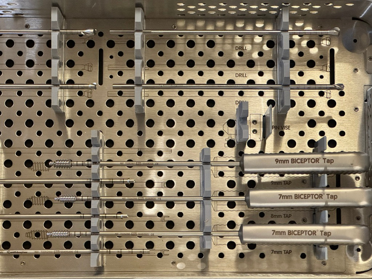 Right side photo of Smith & Nephew 72202202 ELITE PREMIUM Biceps Tenodesis Set Right side photo of Smith & Nephew 72202202 ELITE PREMIUM Biceps Tenodesis Set