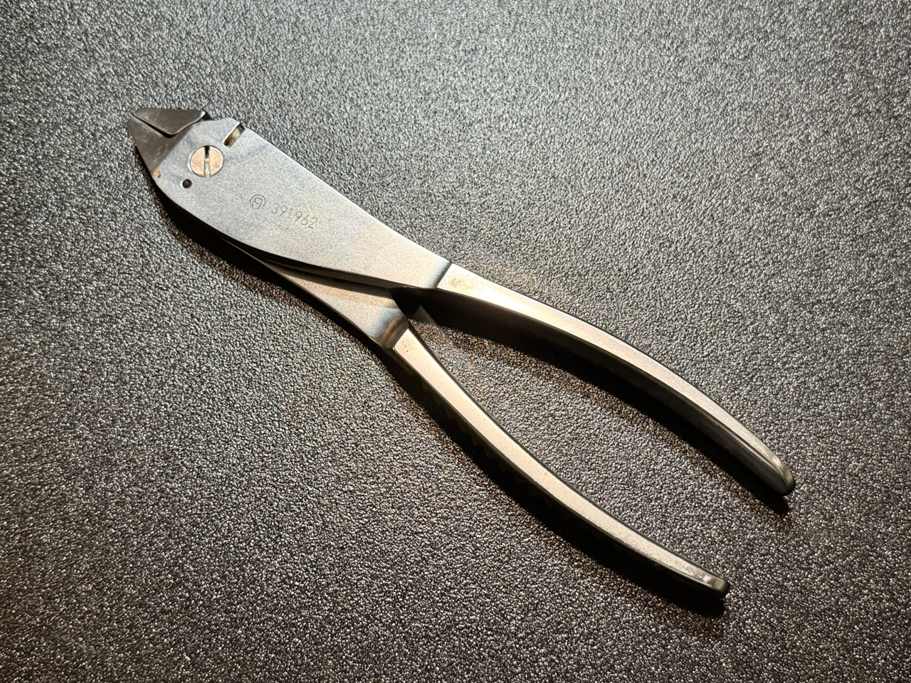 Handle photo of Synthes 391.962 Bending Cutting Pliers