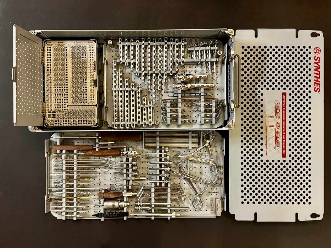 Full open photo of Synthes 105.434 LCP Locking Small Fragment Instrument and Implant Set