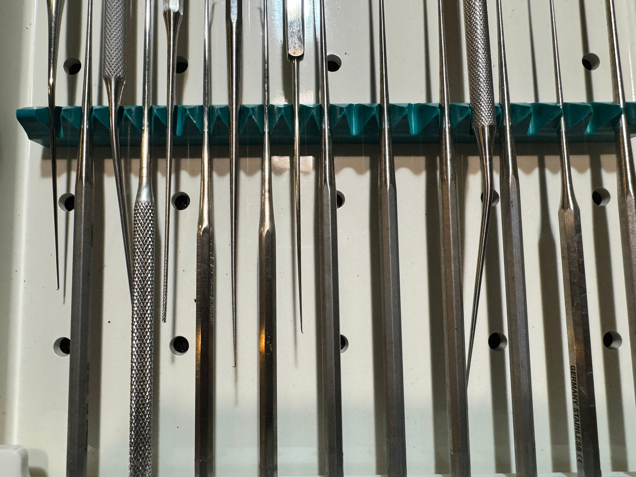 Tip photo of V. Mueller 37-22116 Otology Ear Pick Set Tip photo of V. Mueller 37-22116 Otology Ear Pick Set