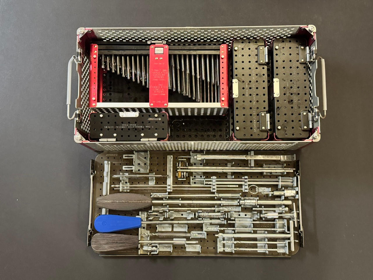 Photo of Synthes 01.240.201 LCP Periarticular Screw and Instrument Set Photo of Synthes 01.240.201 LCP Periarticular Screw and Instrument Set