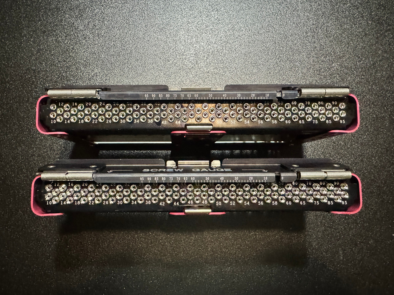 Screw photo of Synthes 01.240.016 3.7mm Cannulated Locking and Conical Screw Set Screw photo of Synthes 01.240.016 3.7mm Cannulated Locking and Conical Screw Set