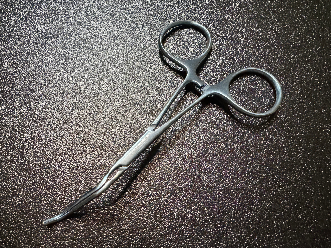 Photo of Scanlan 3003-630 Titanium Kitzmiller Clamp, Angled Right