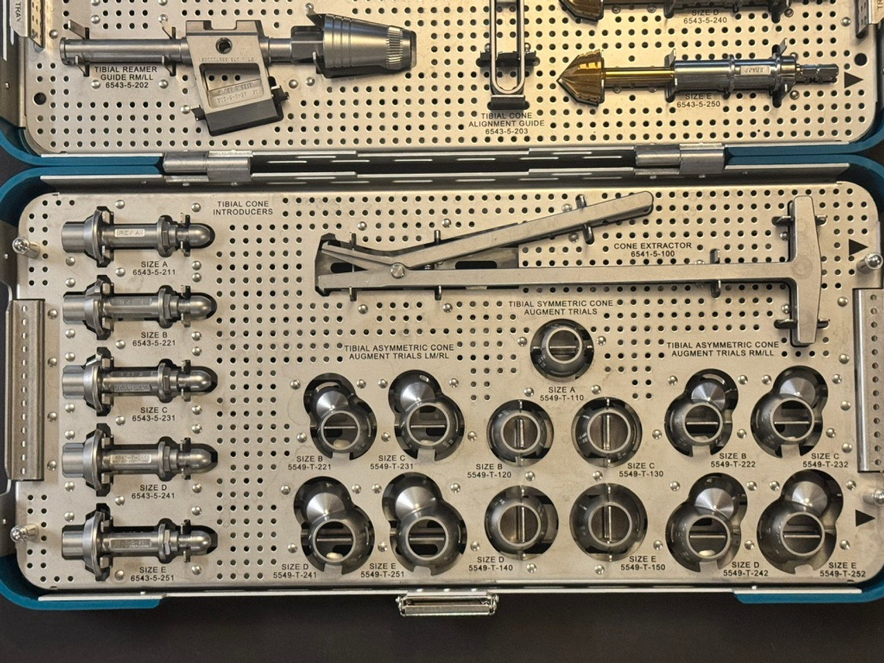 Bottom tray photo of Stryker Triathlon 5900-8114 Revision Knee Tibial Cone Set