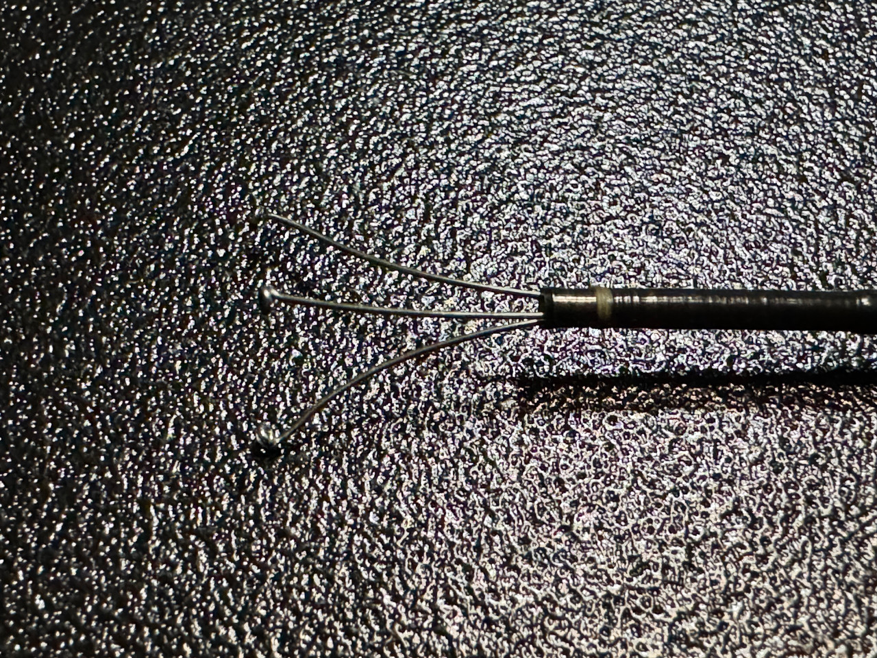 Jaw photo of Olympus FG-45U-1 Flexible Tripod Grasping Forceps, 2.8mm X 230cm