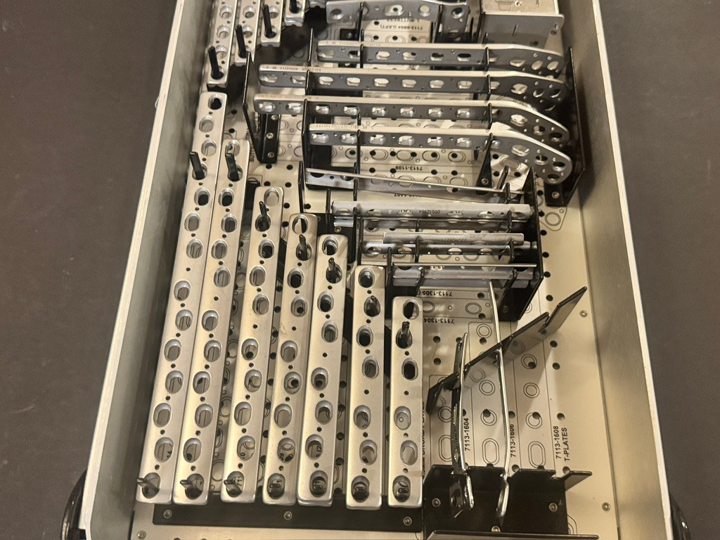 Smith & Nephew 7113 Large Fragment Plate Set for Sale