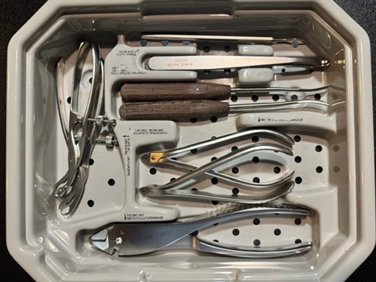 Bottom instrument photo of Synthes 145.200 Titanium Modular Hand System