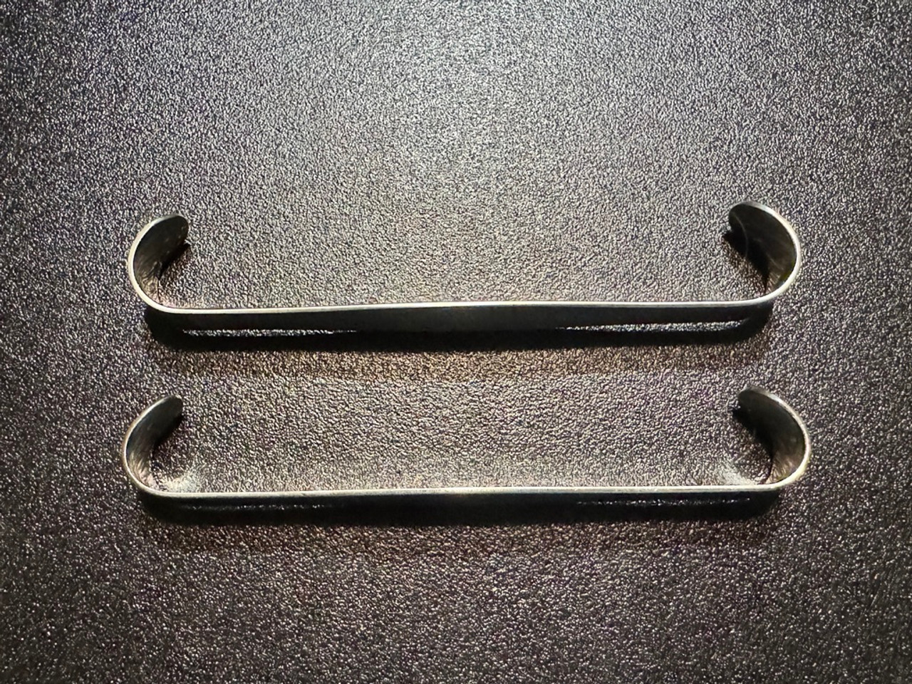 Side photo of Jarit 200-120 Parker Retractors, 5.5"