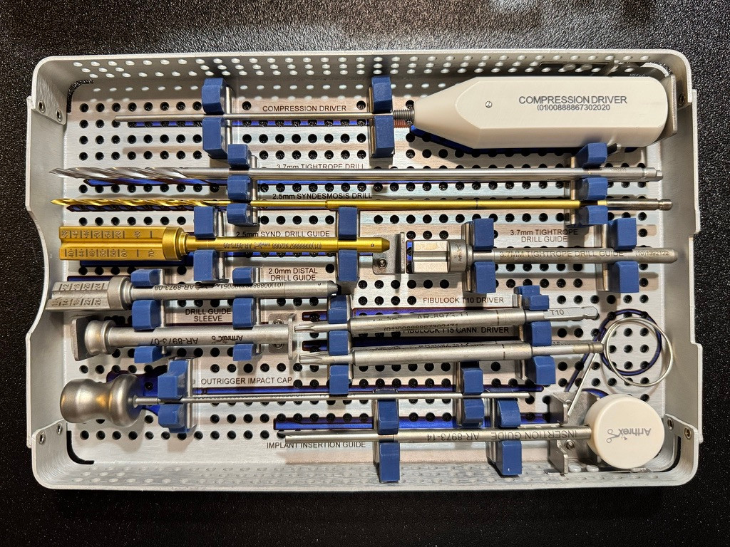 Bottom tray photo of Arthrex AR-8943C-FN FibuLock Instrument Tray