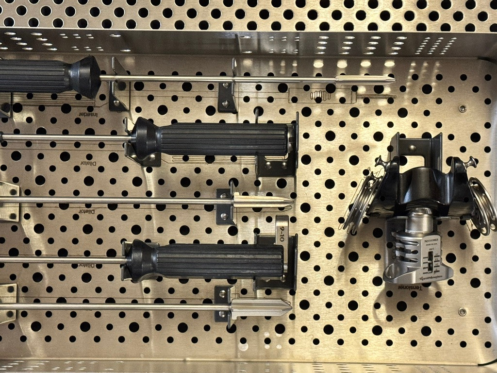 Tensioner photo of Smith & Nephew 72202753 BIOSURE SYNC Instrument Tray