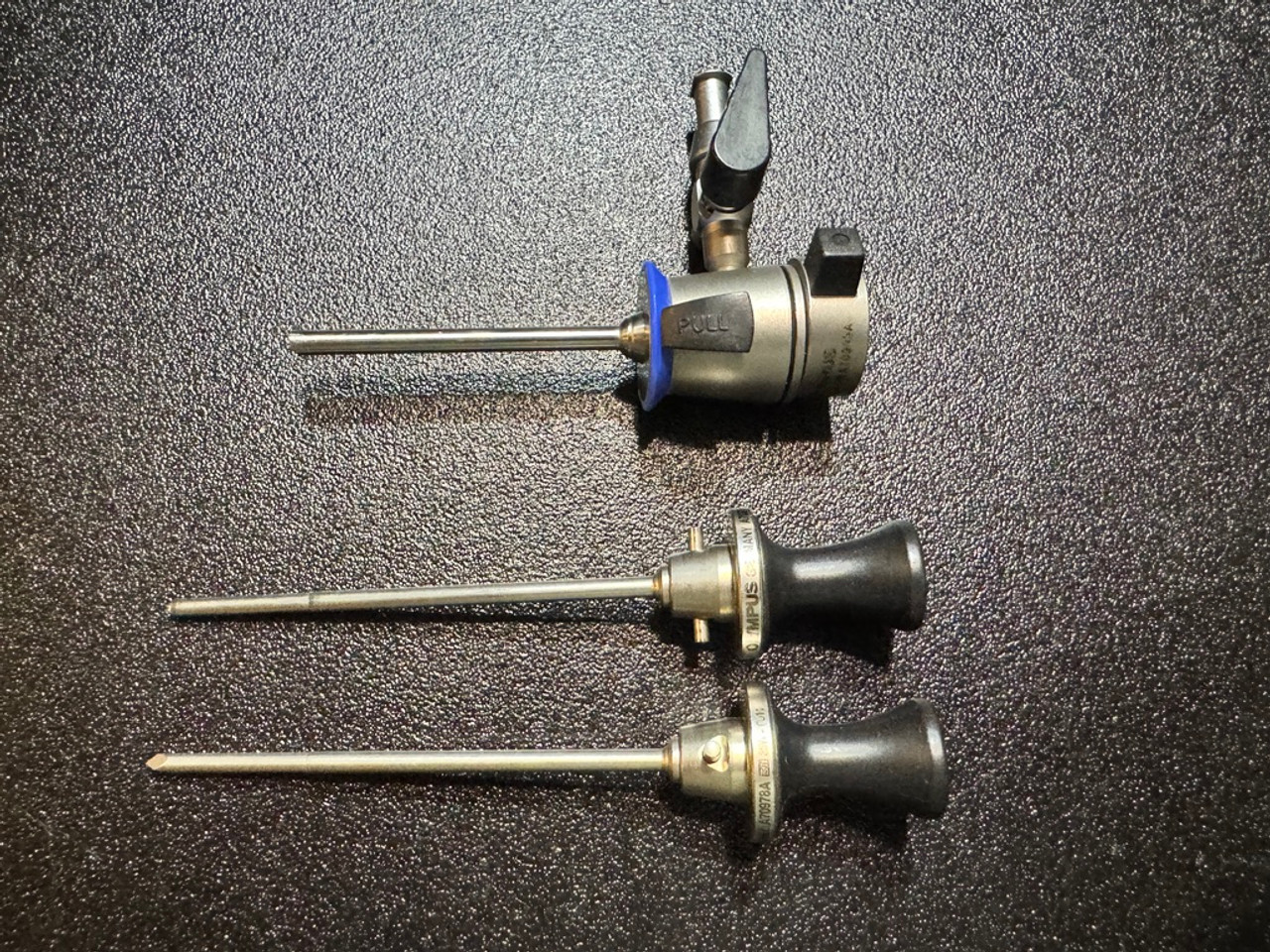 Trocar and obturator photo of Olympus A70963A True View II, 30° 2.7mm, Small Joint Arthroscope Set