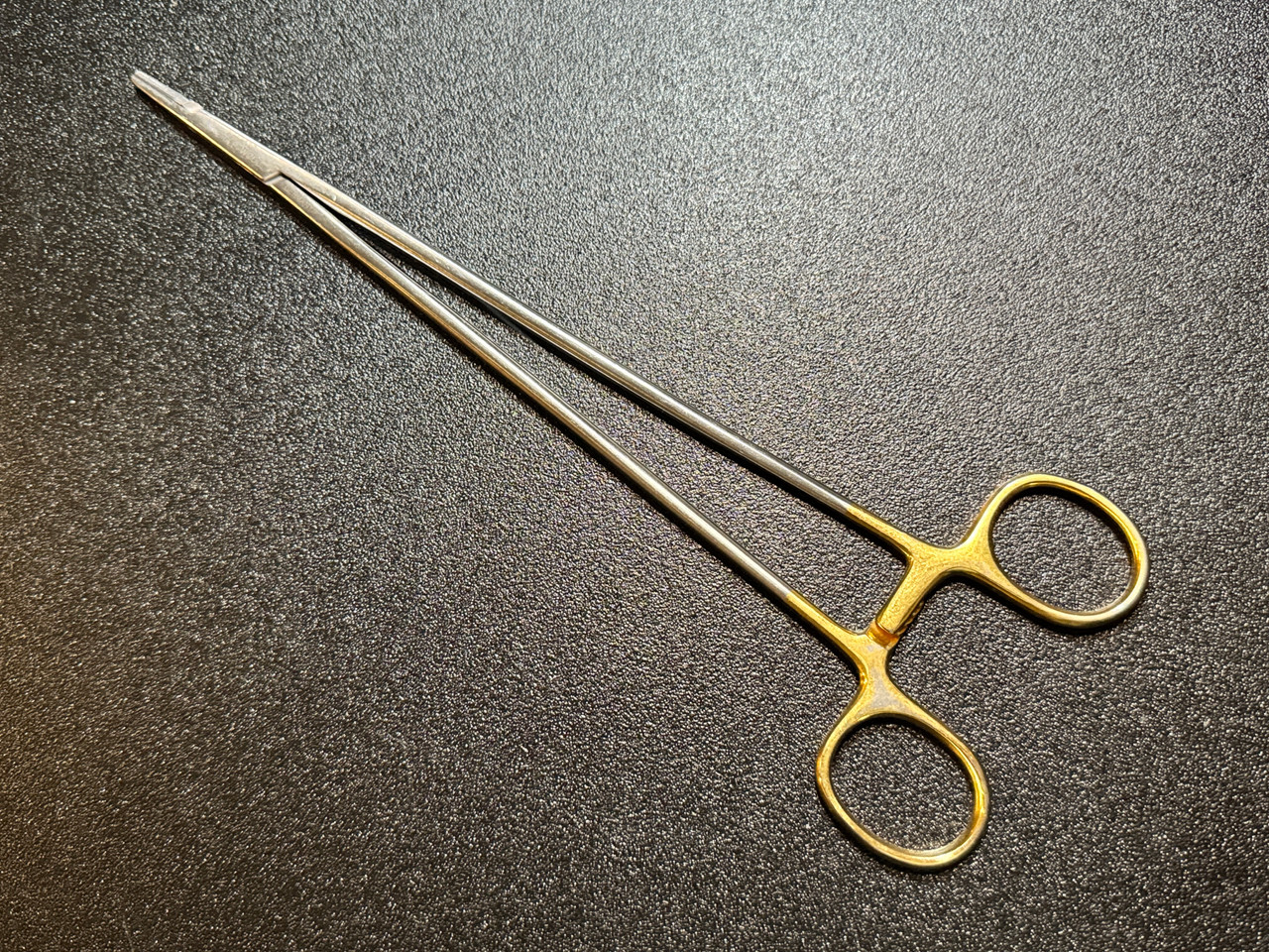 Handle photo of V. Mueller CH2427 Vital Crile-Wood Needle Holder, STR, 10⅜"