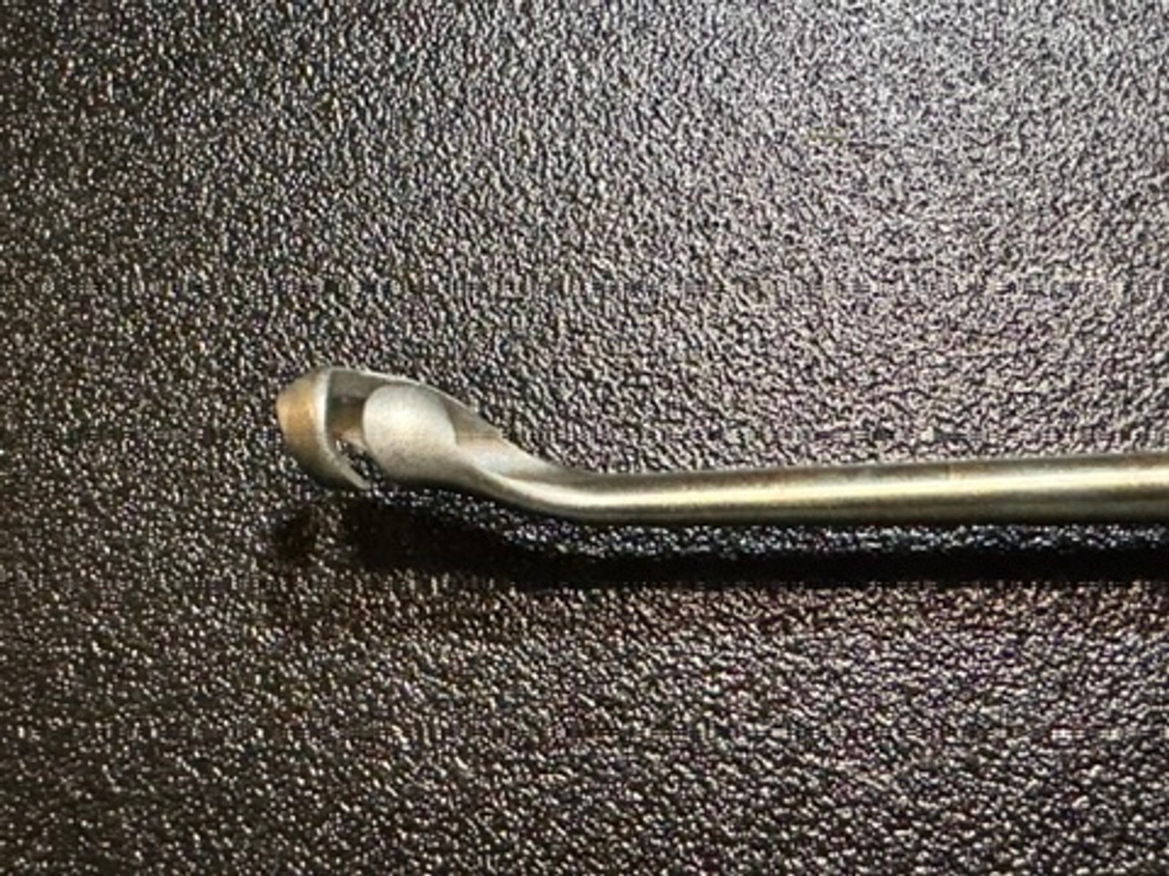 End photo of Arthrex AR-1278P Pigtail Hamstring Tendon Stripper