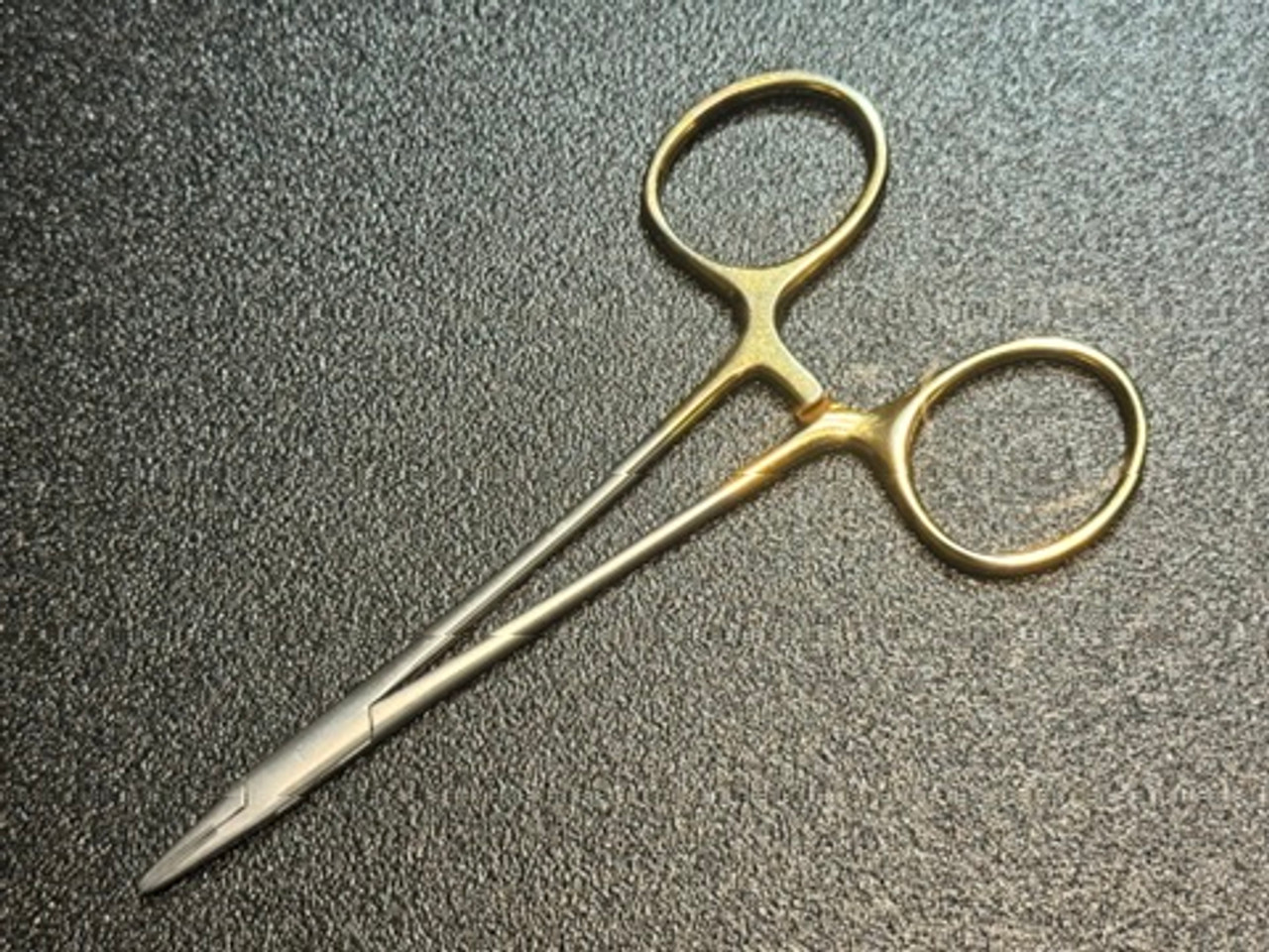 Photo of Snowden-Pencer 32-0405 Diamond-Jaw Webster Needle Holder, 4.5"