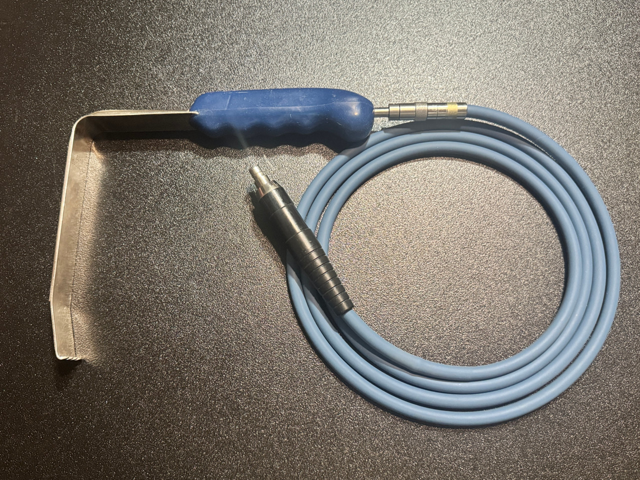 Photo of Codman CD09265 Britetrac Fiber Optic Retractor w/ Cable, 6" X 1"