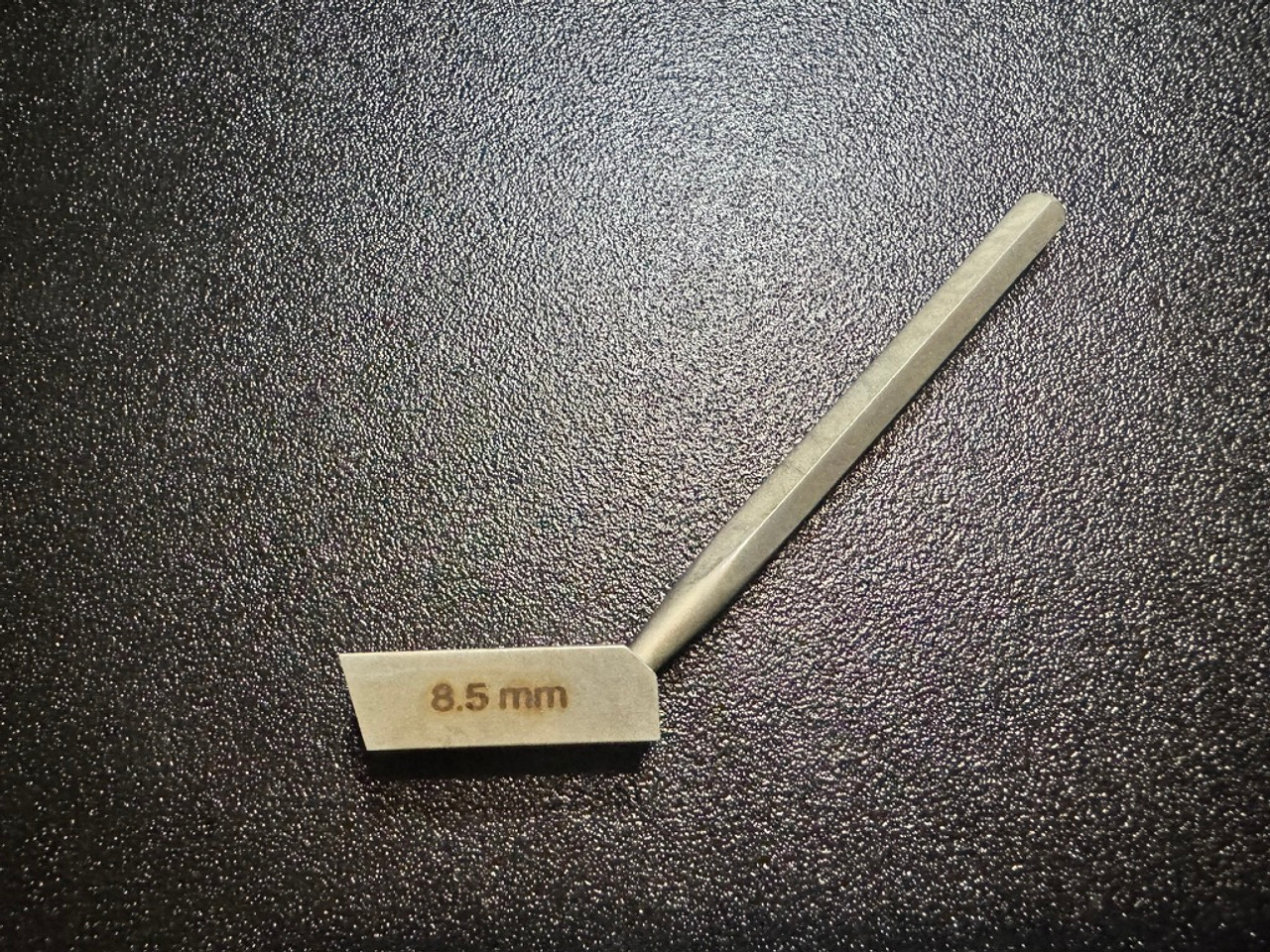 Side photo of Arthrex AR-1809 Graft Harvesting Guide 8.5mm