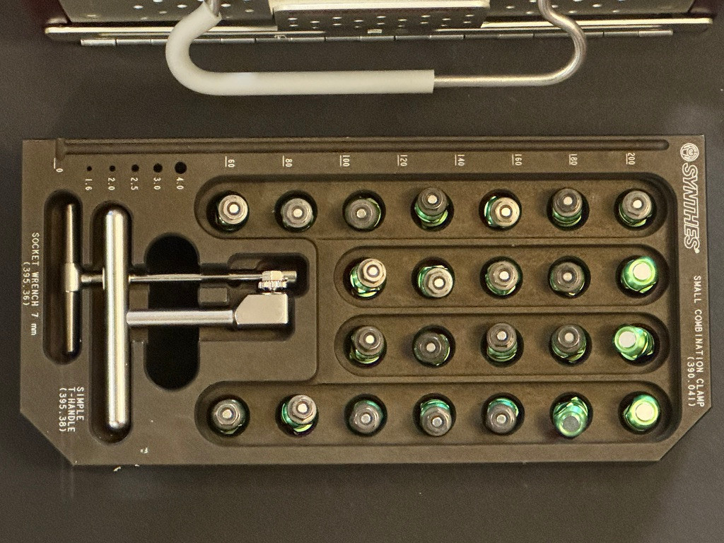 Clamp module photo of Synthes 115.755 Small & Mini External Fixator Set w/ K-Wire Module