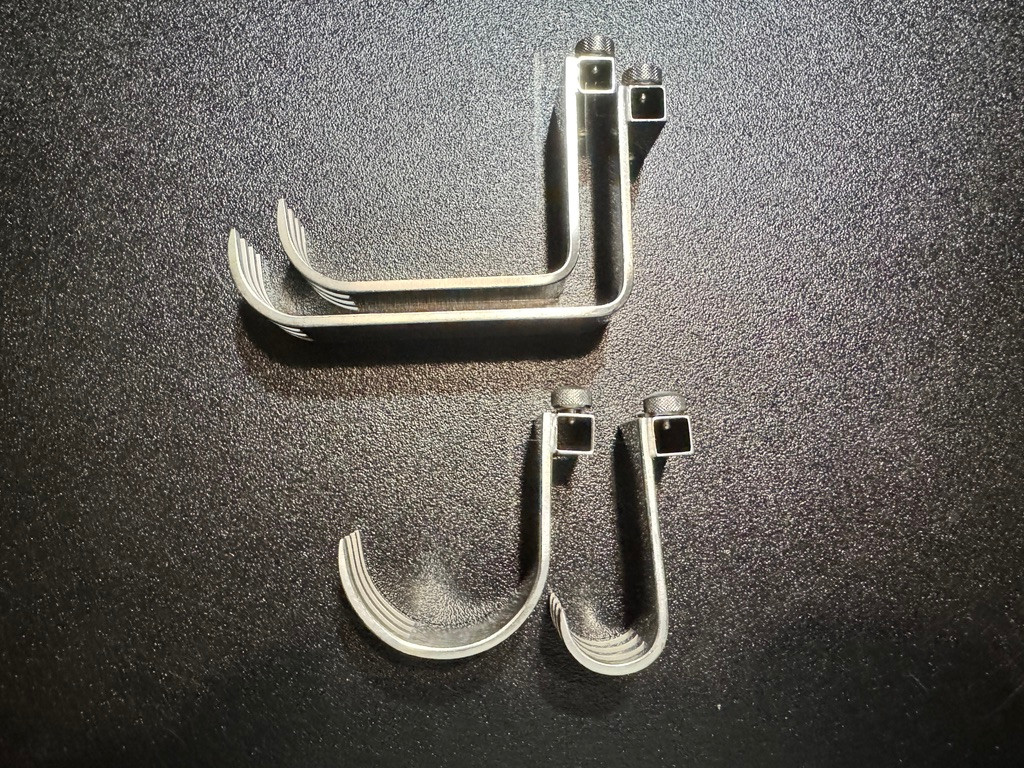 Side short blade photo of OrthoMed 52-0704 Full Charnley Initial Incision Retractor Set