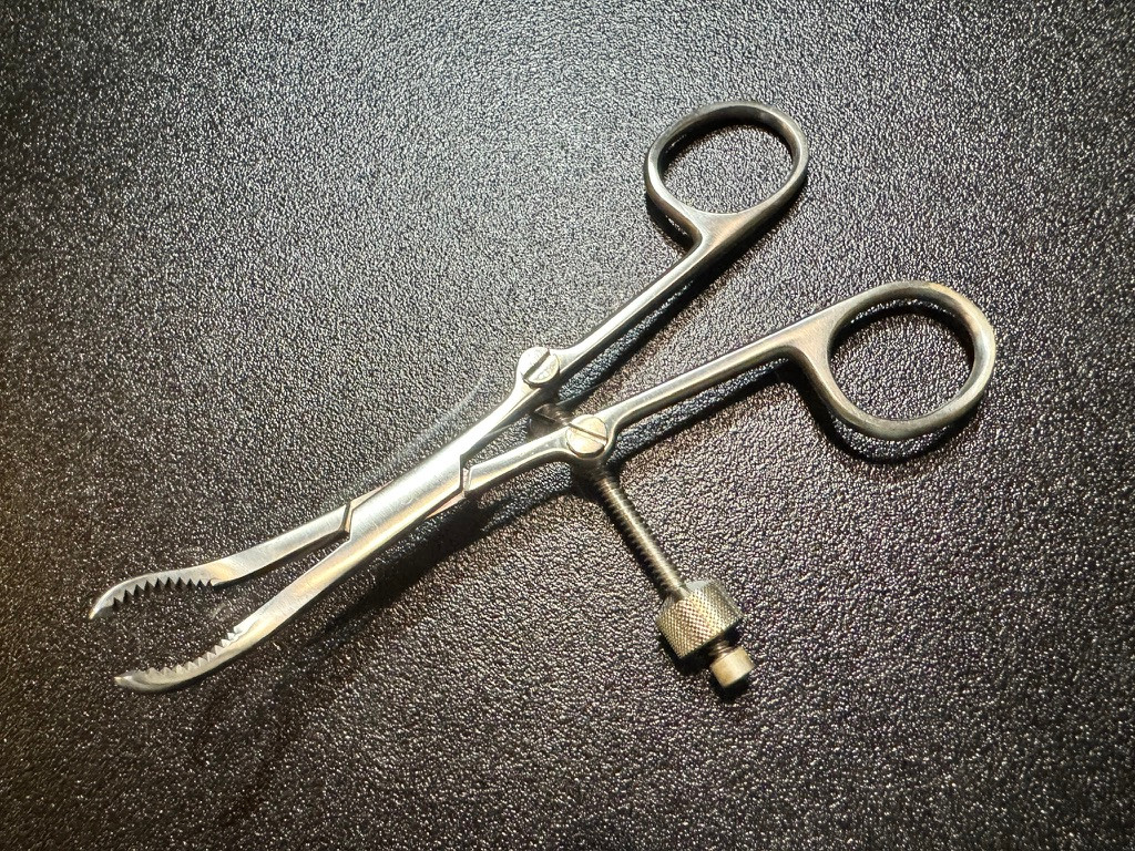 Photo of Wright 49510057 Tenaculum Reduction Forceps, Small, Serrated