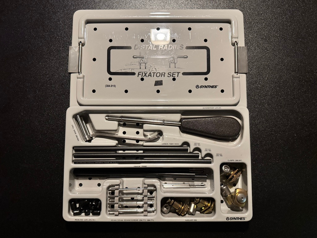 Photo of Synthes 115.953 Stainless Steel Distal Radius Fixator Set